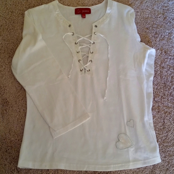 Lace-up 3/4 sleeve top - Picture 1 of 5